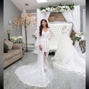 Lace bridal robe